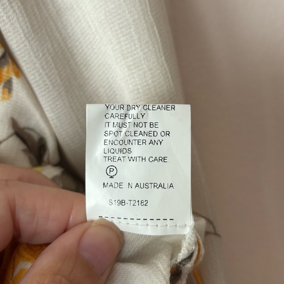 Bec + Bridge Floral Blouse 4 - Picture 8 of 8